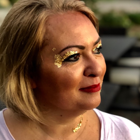 Meet your Posher, Adelina - Picture 2 of 2